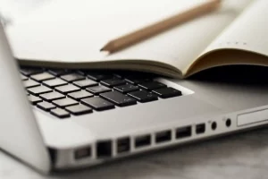 Manualmente o por computadora es factible preparar tu TFG