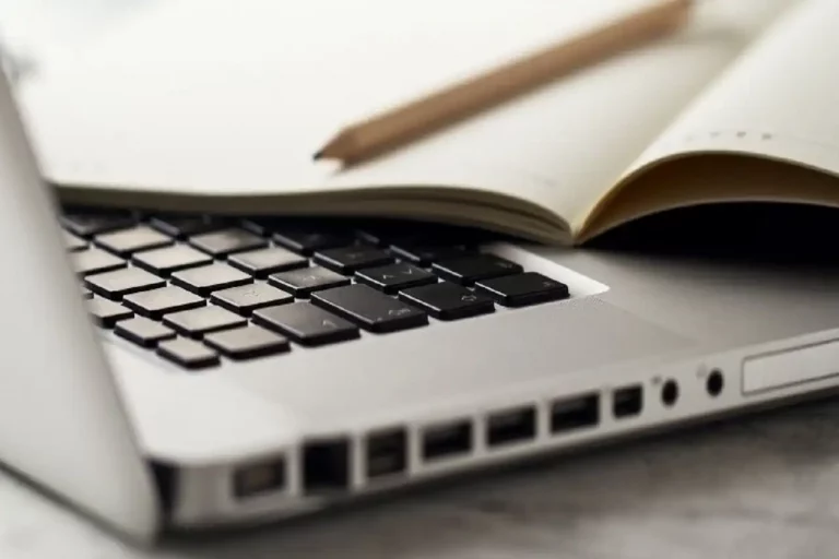 Manualmente o por computadora es factible preparar tu TFG